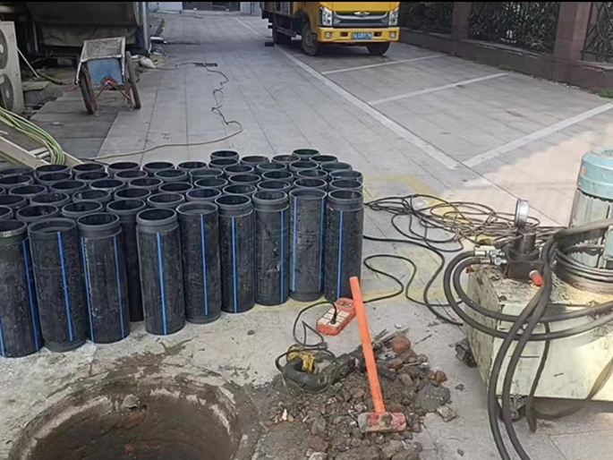 阜城PE置换管厂家 DN315置换管 非开挖管短管置换