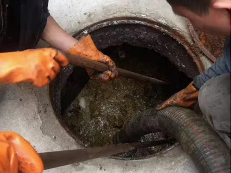 阜城清理化粪池时如何避免沼气的危害?